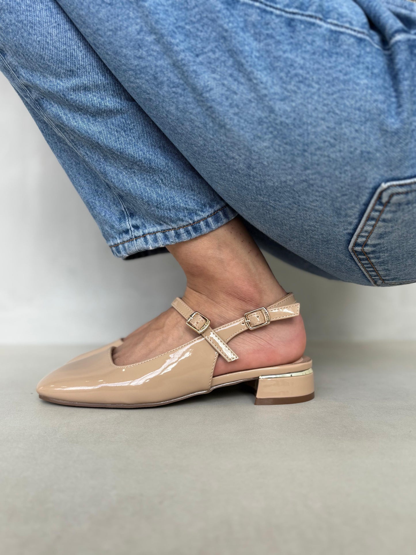 14061 - Zapatos Slingback Nude en Charol con Tacón Bajo