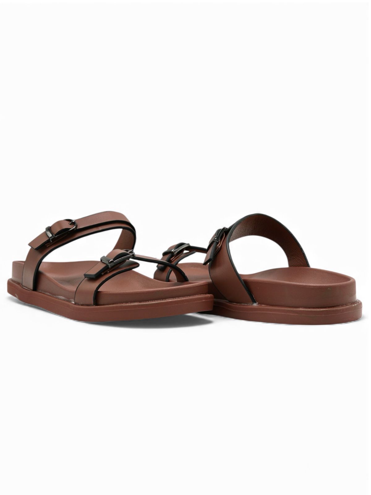 14486 – Sandalias Marrones con Doble Hebilla y Suela Ergonómica