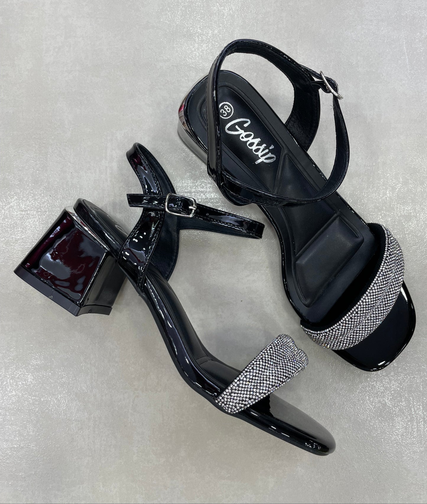 14337 – Sandalias negras con brillantes y tacón cuadrado para dama