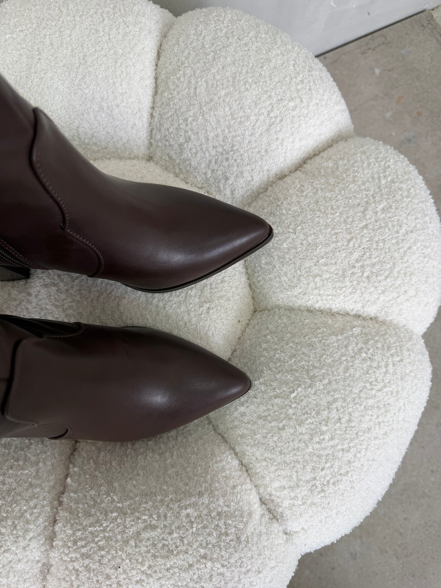 Botas 14976 café oscuro