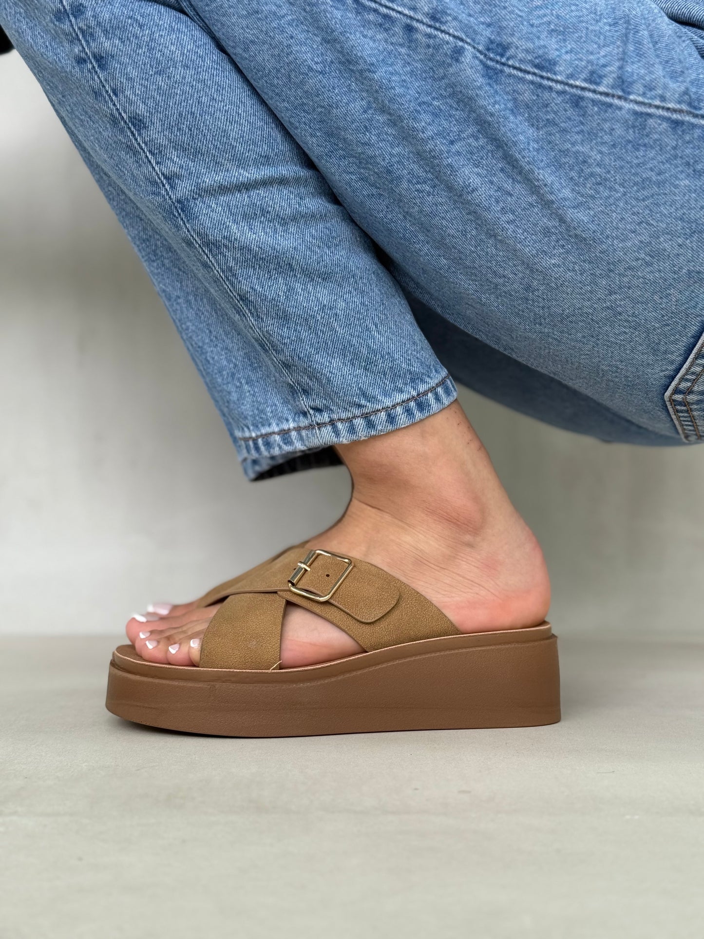 14087 - Sandalias con Plataforma y Hebilla