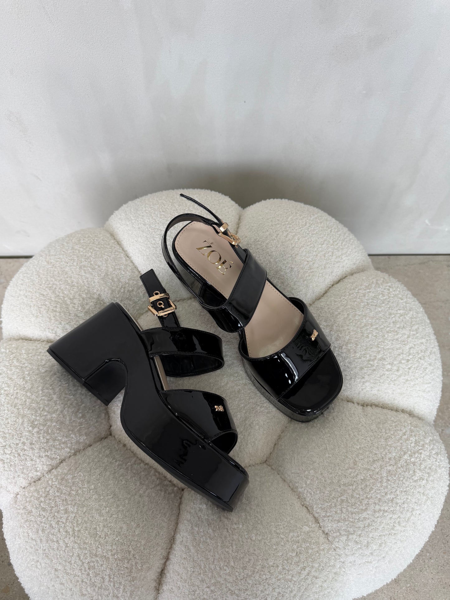 Sandalias 14914 z015 black patent