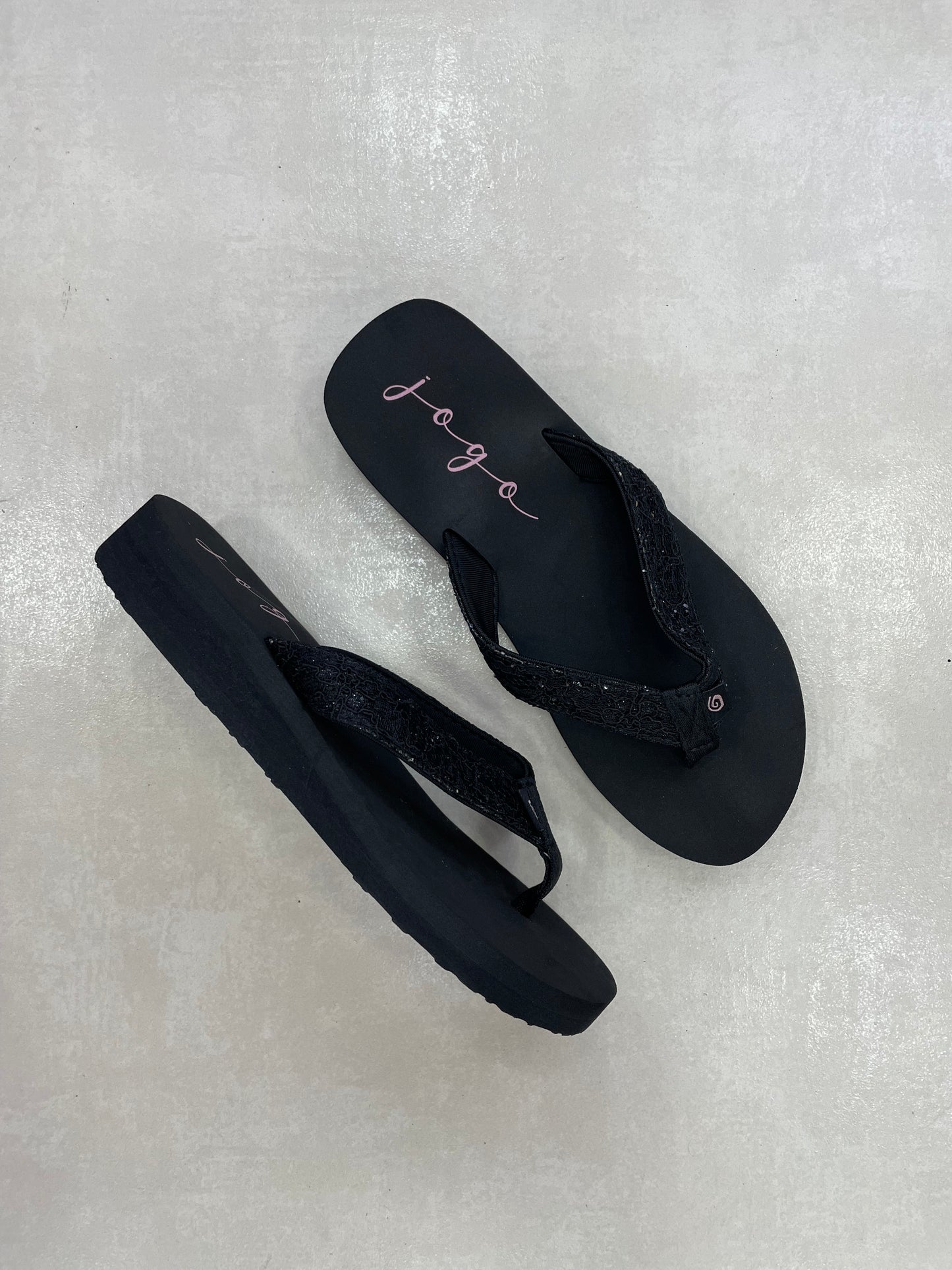 14392 – Chancletas Negras con Brillos