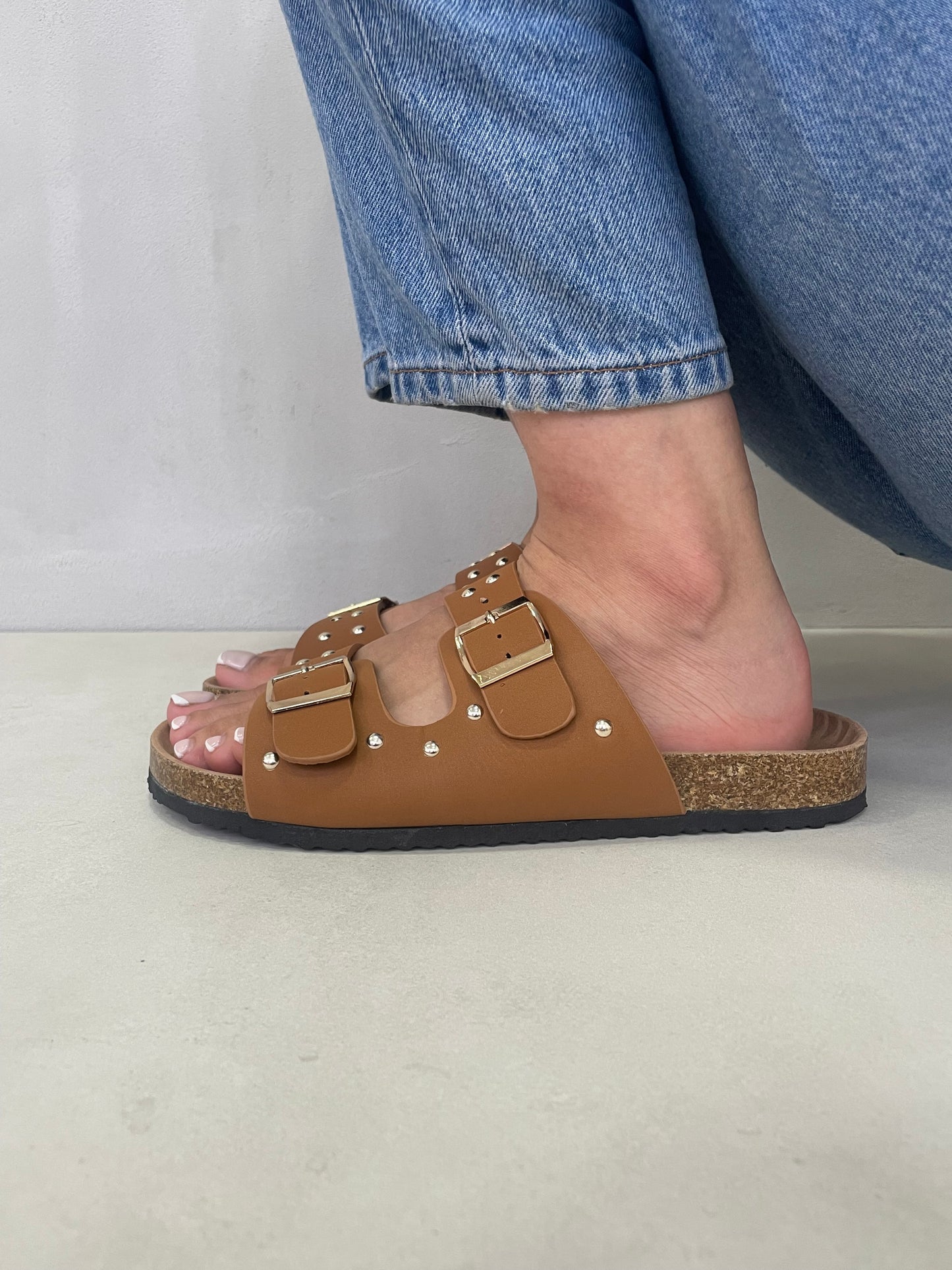 14109 - Sandalias de Mujer Camel con Hebillas y Suela de Corcho