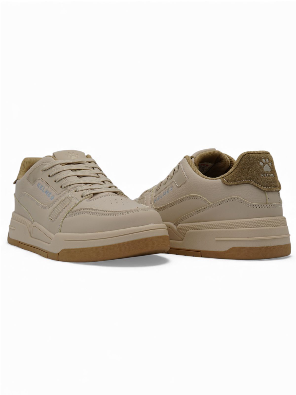 14245 – Tenis beige deportivos para dama Kelme