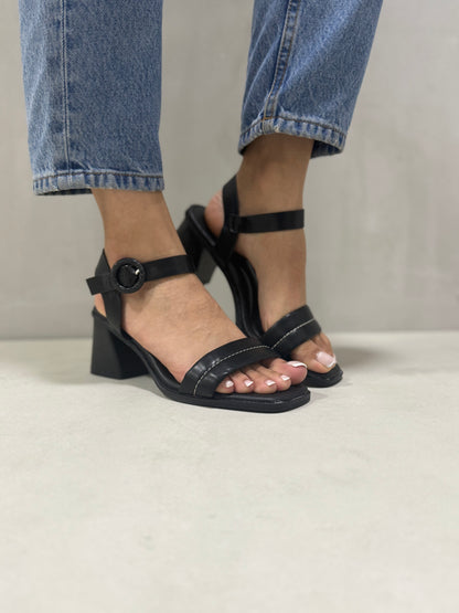 13138 - Sandalias de Tacón Medio para Mujer en Color Negro