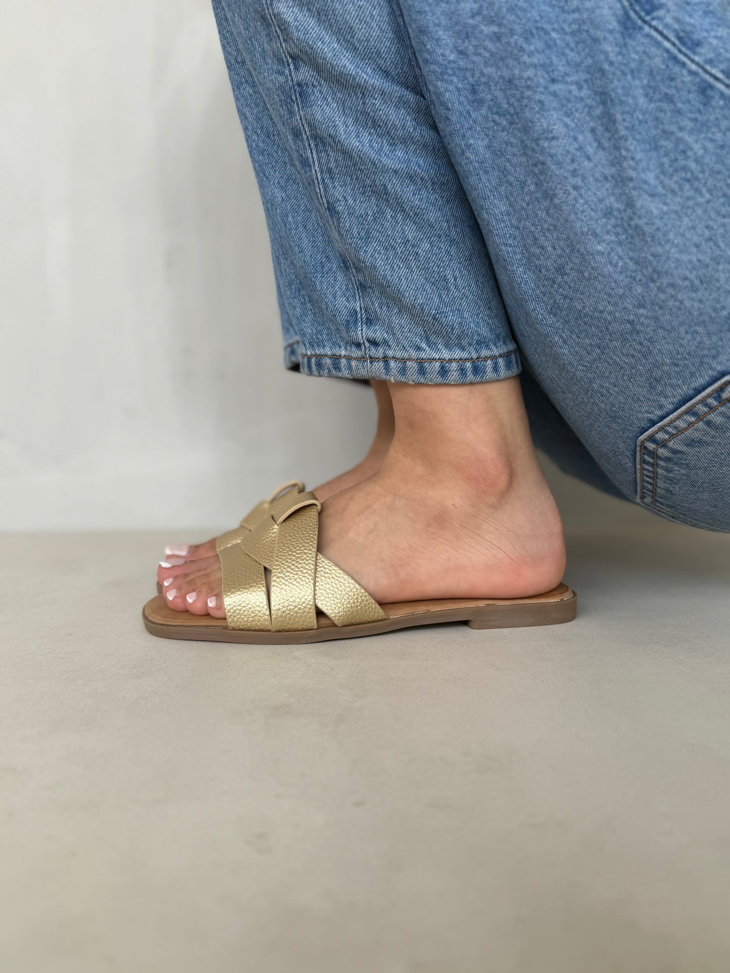 14021-Sandalias Planas de Mujer con Diseño Entrelazado