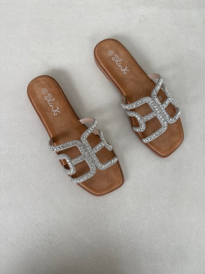 14498 – Sandalias Plateadas con Aplique de Brillos y Suela Plana