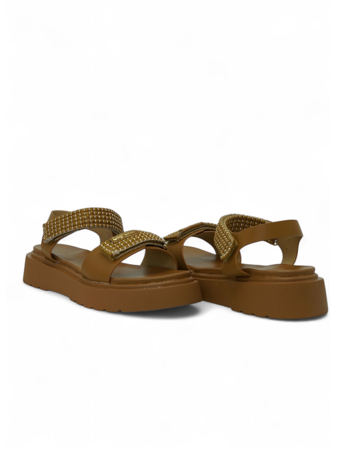 14274 – Sandalias Camel con Plataforma y Detalles Brillantes