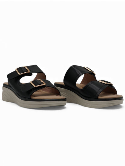 14365 – Sandalias con plataforma y hebillas doradas color negro para dama