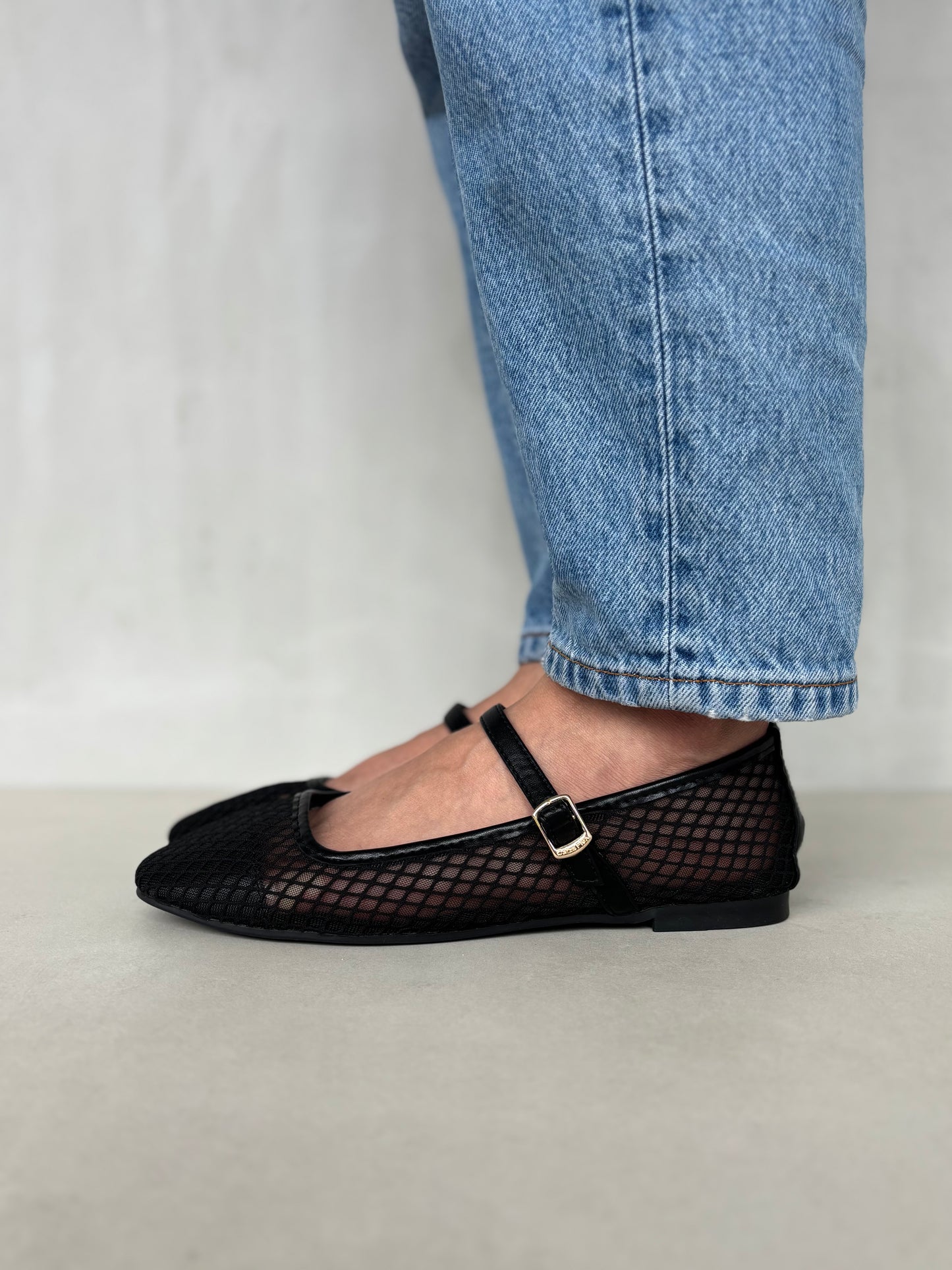 13766 - Bailarinas de Malla Negra con Hebilla