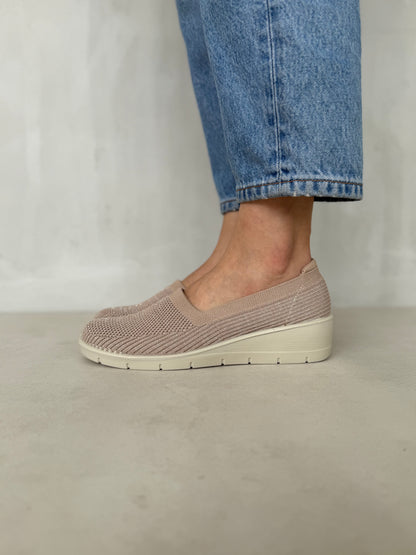 14083 – Zapatos Livianos Rosados con Plataforma Suave