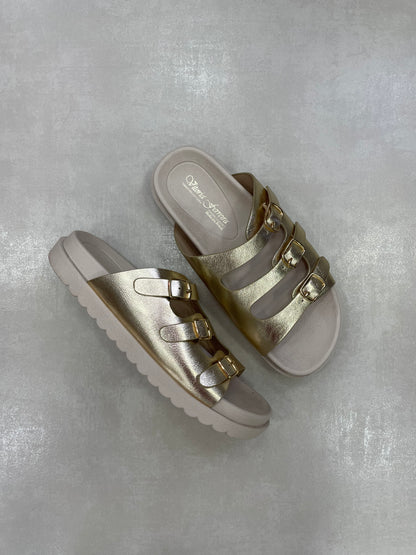 14421 – Sandalias Doradas con Hebillas Metálicas