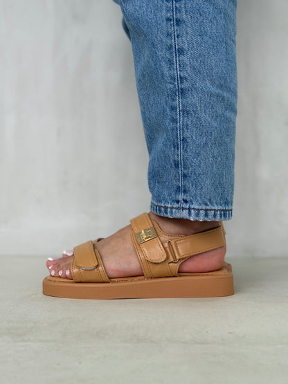 14047 - Sandalias con Velcro Ajustable