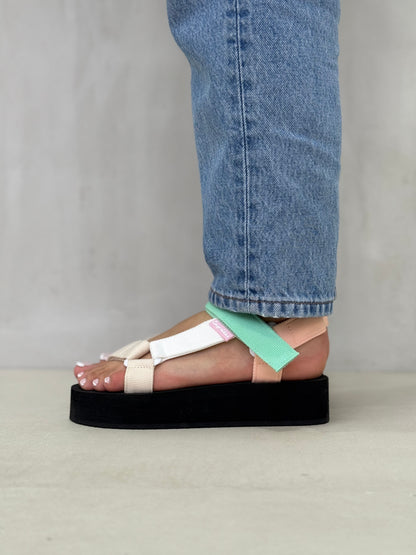 14054 - Sandalias Multicolor con Plataforma