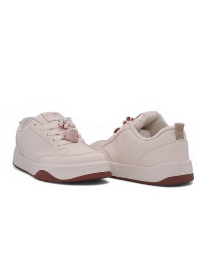 14139 - Tenis para Mujer en Beige con Suela Café y Dijes