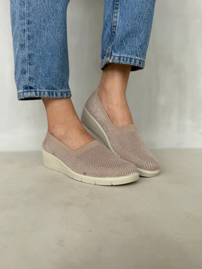 14083 – Zapatos Livianos Rosados con Plataforma Suave