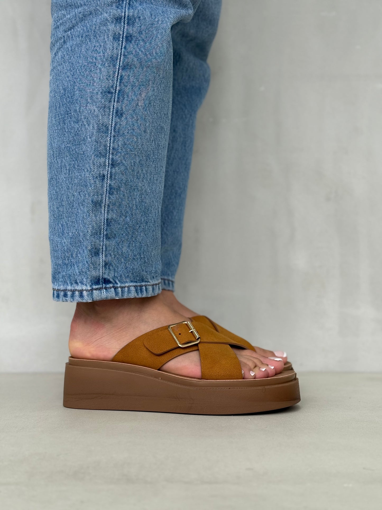 14089 - Sandalias con Plataforma y Hebilla