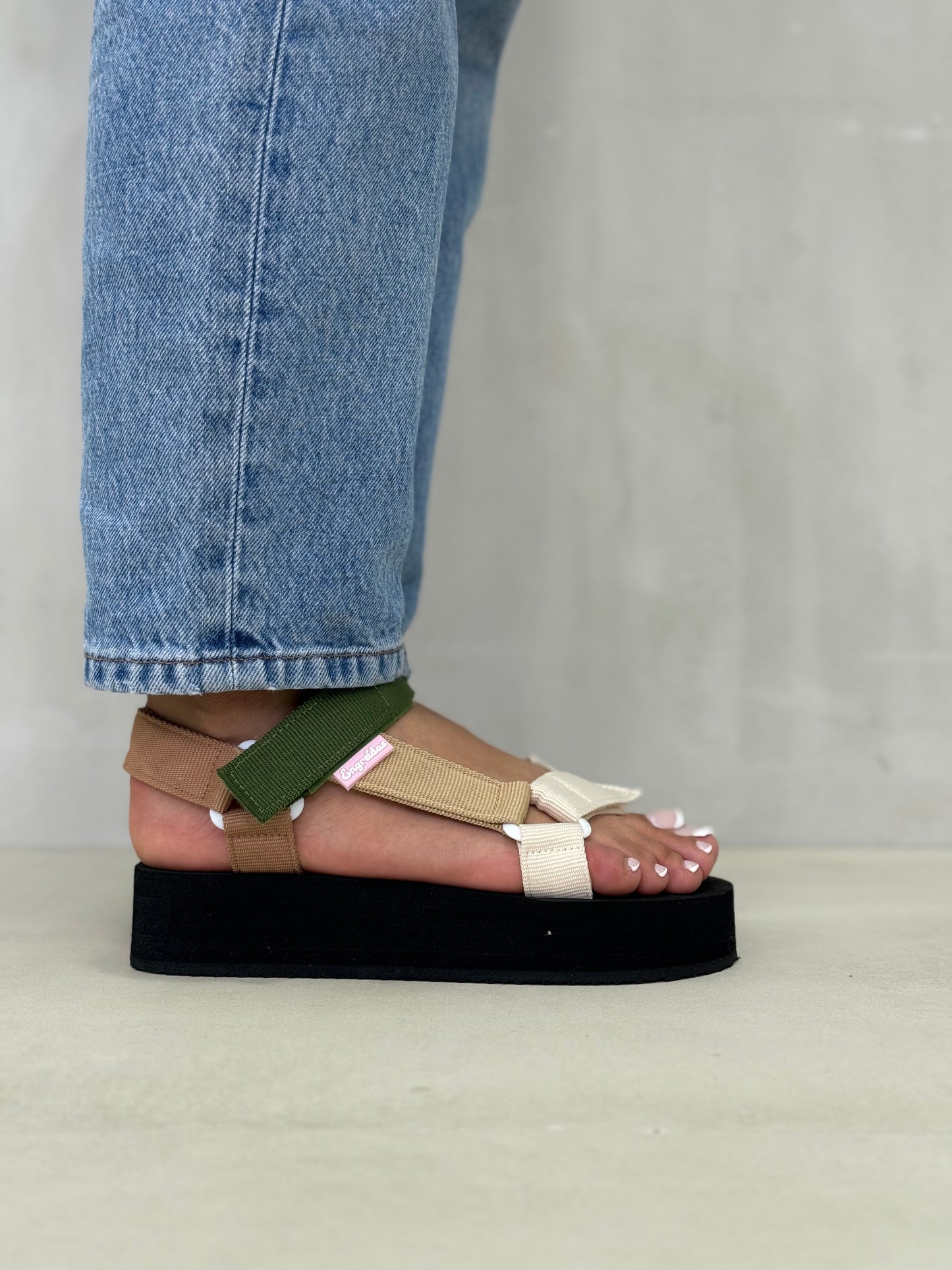 14053 - Sandalias Multicolor con Plataforma