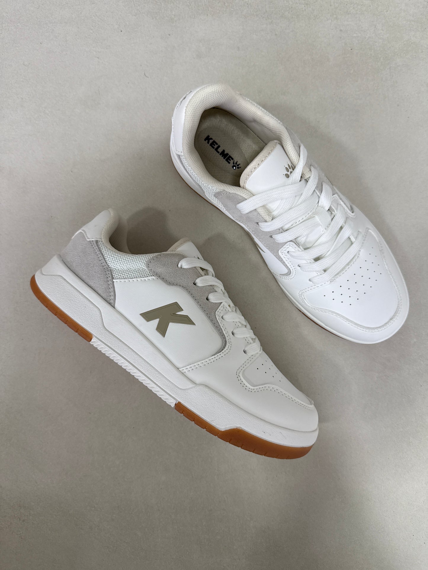 14241 – Tenis blancos con gris para dama Kelme
