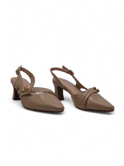 14249 – Zapatos Beige con Tacón Medio y Correas Cruzadas