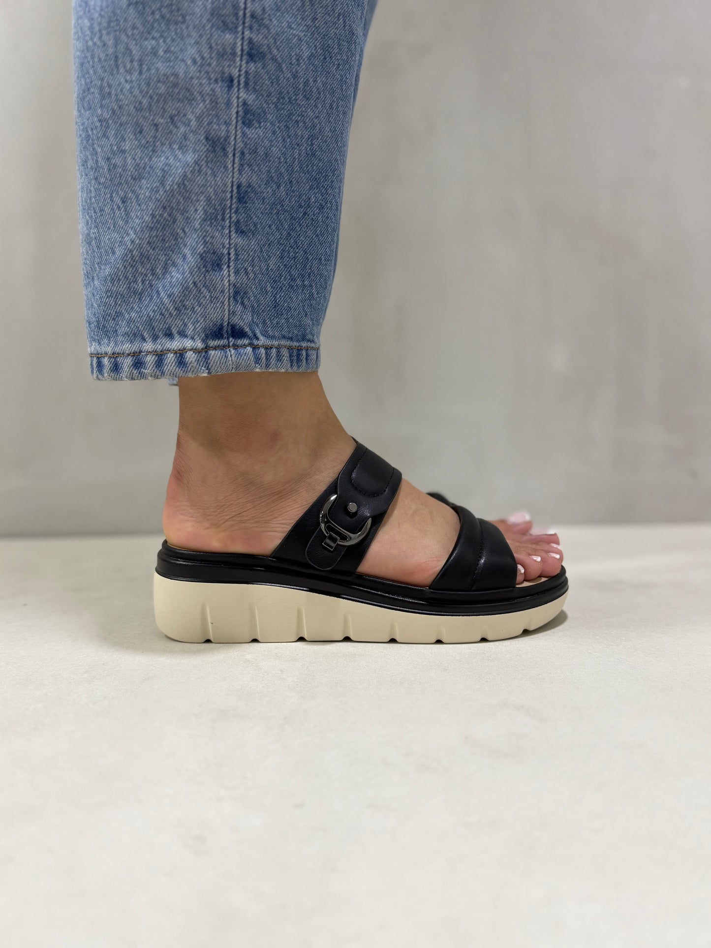 14029 - Sandalias con Plataforma y Doble Hebilla