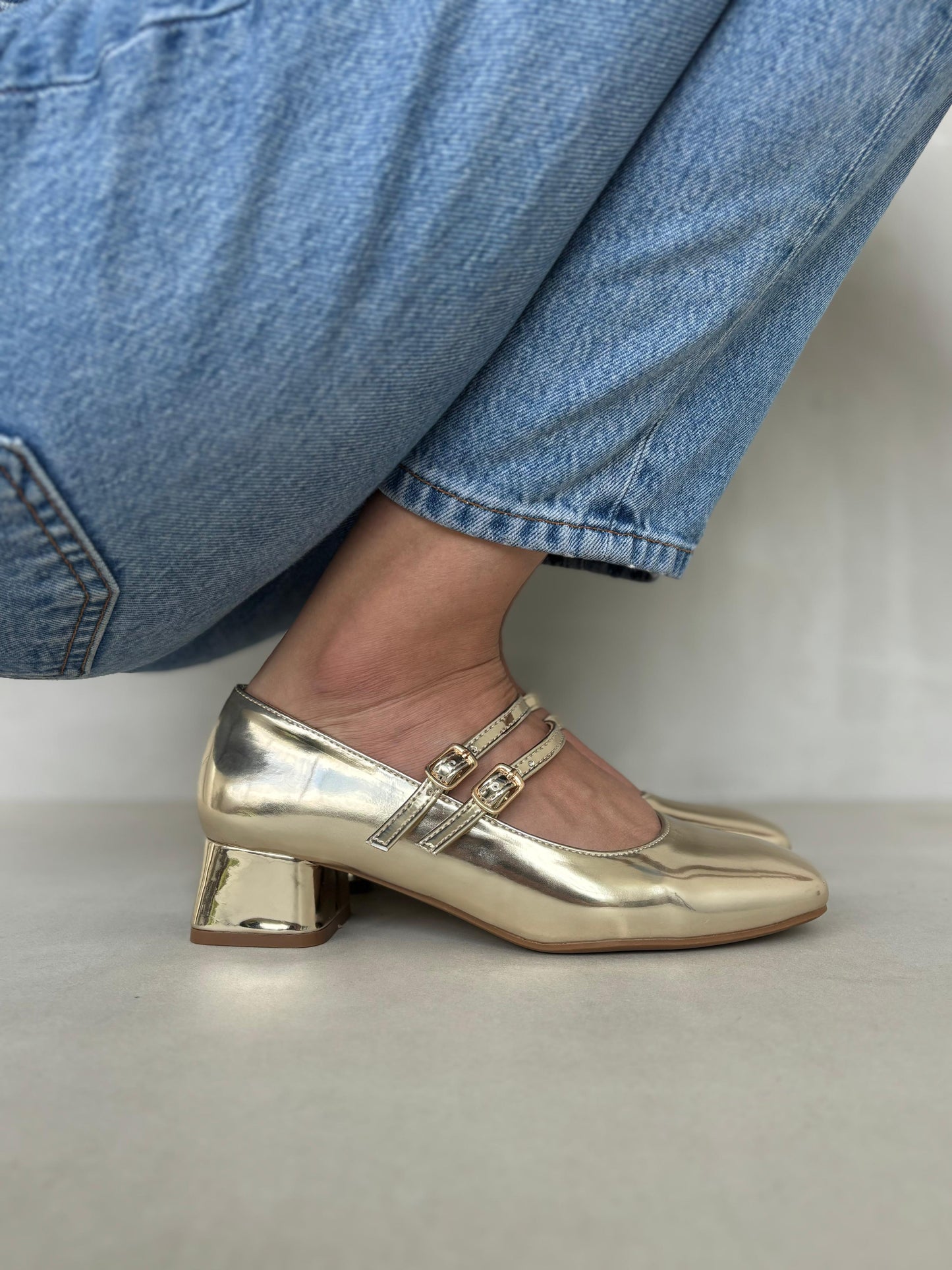 13465 - Zapatos de Tacón Bajo para Mujer Dorados