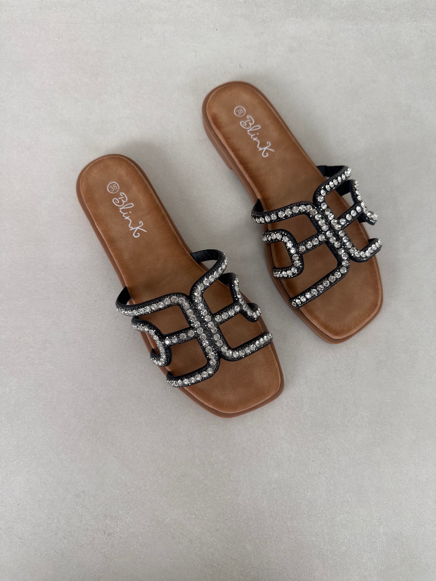 14496 – Sandalias Negras con Brillantes y Diseño Geométrico