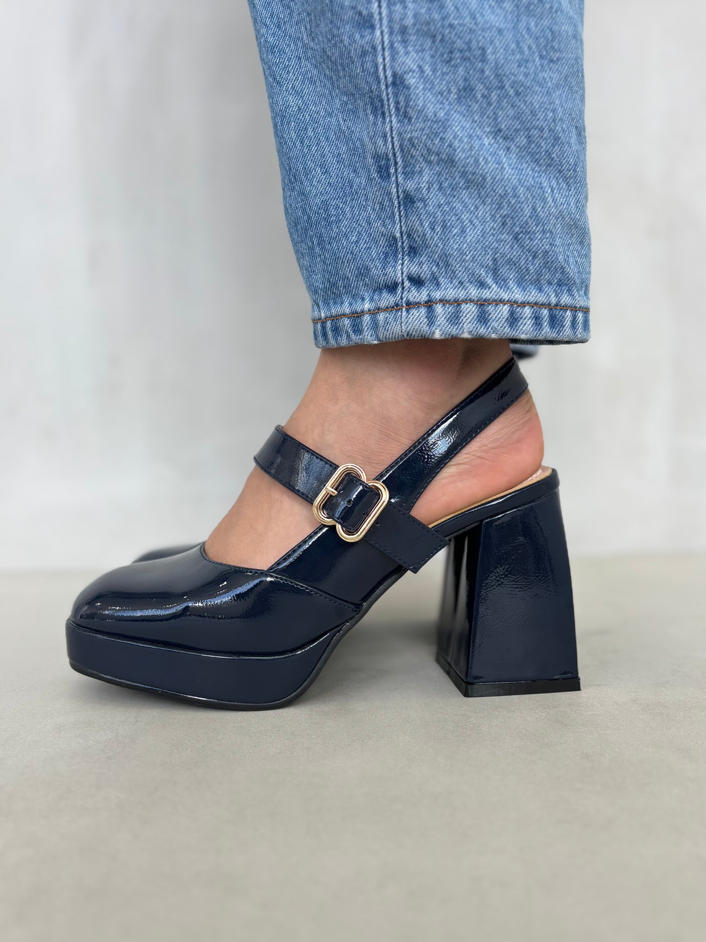 13762 - Zapato de Tacón Charolado Tipo Mary Jane