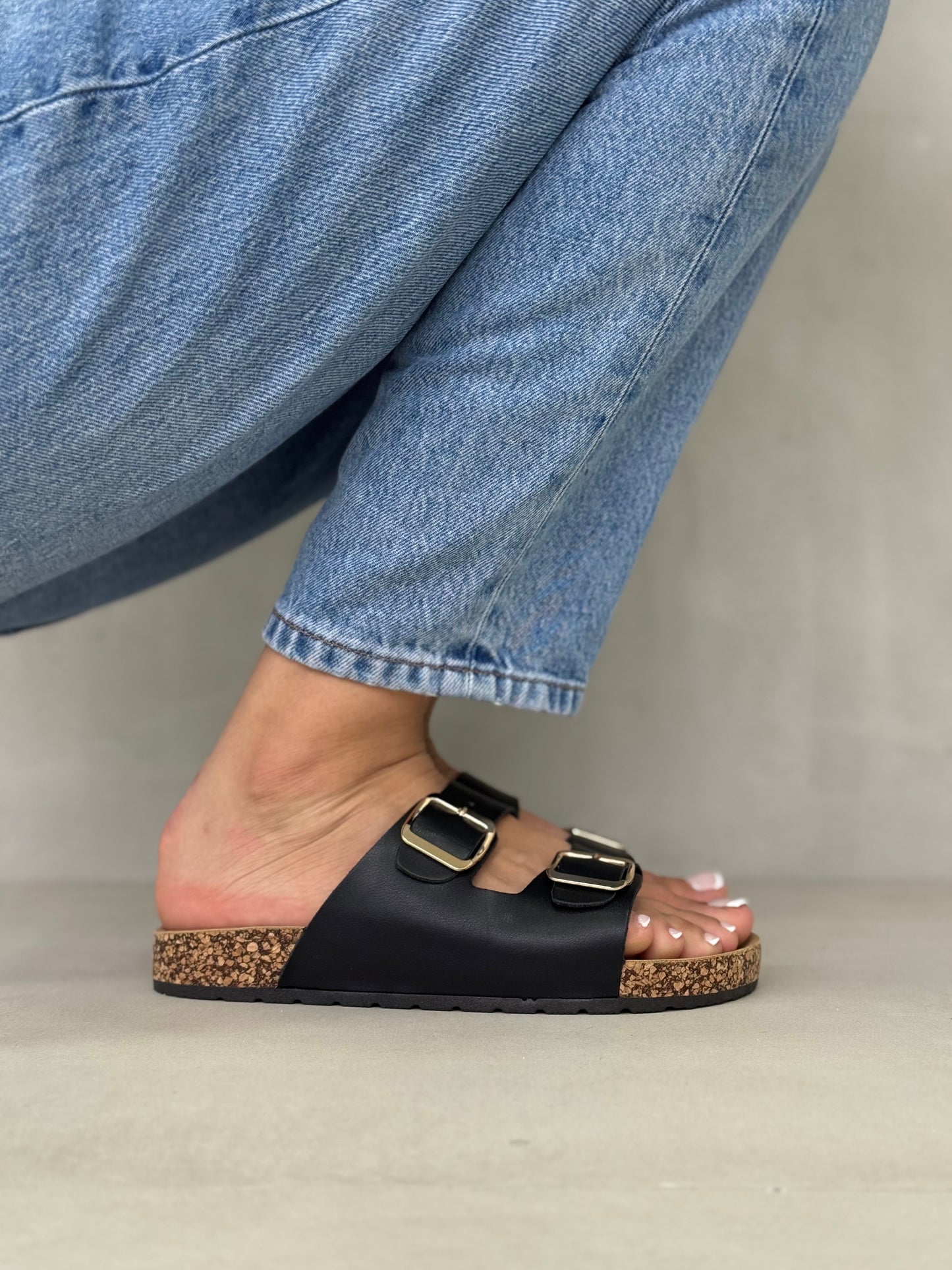 13985 - Sandalias Planas de Mujer con Doble Hebilla