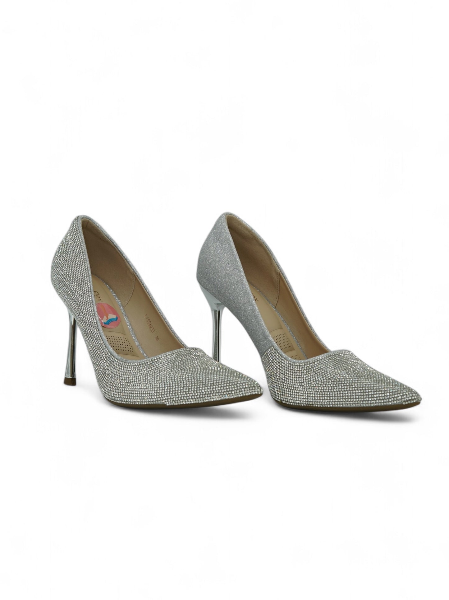 14260 – Tacones Plateados con Brillos Finos y Punta Cerrada