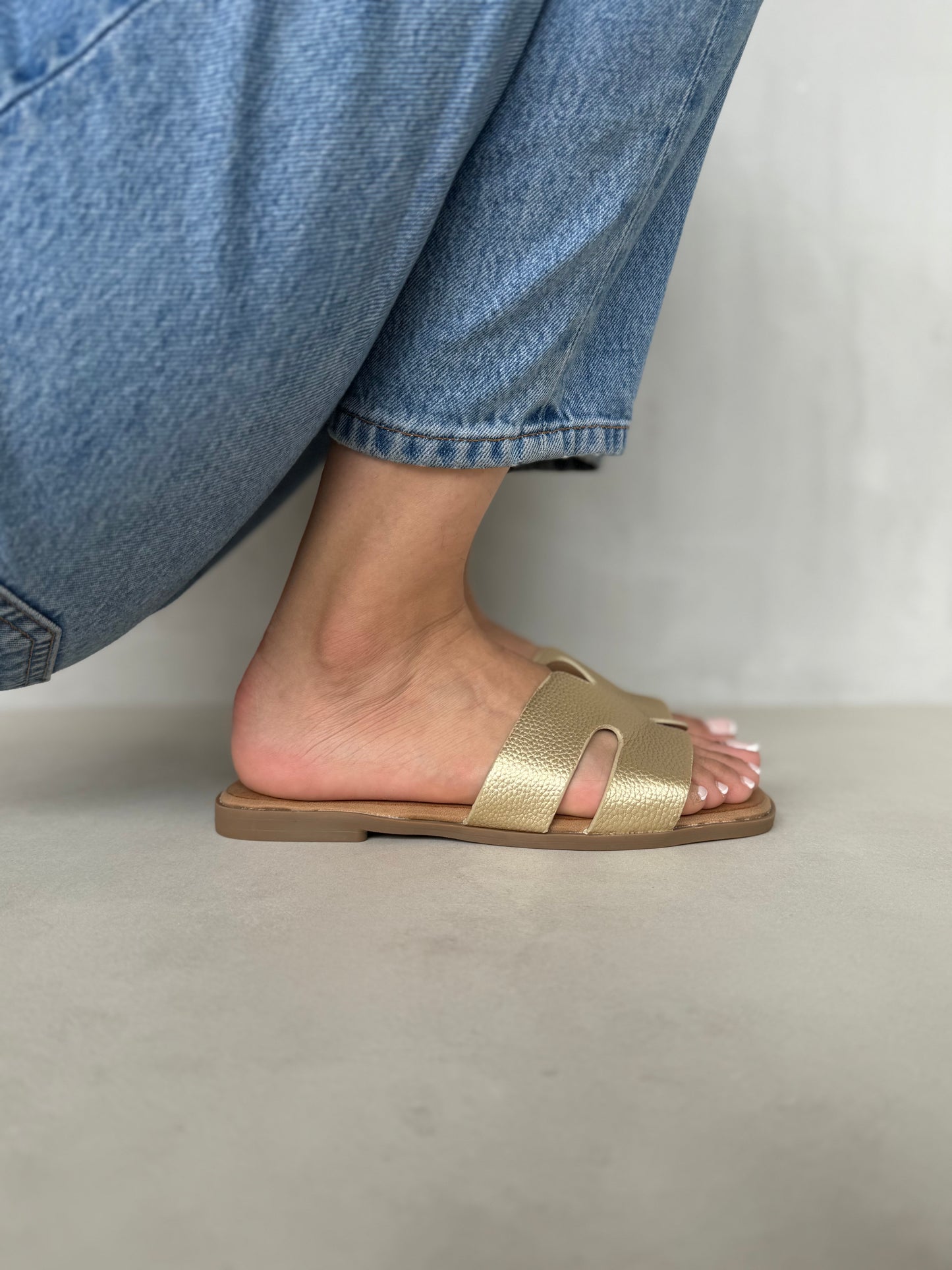 14025-Sandalias Planas de Mujer Tipo Slide