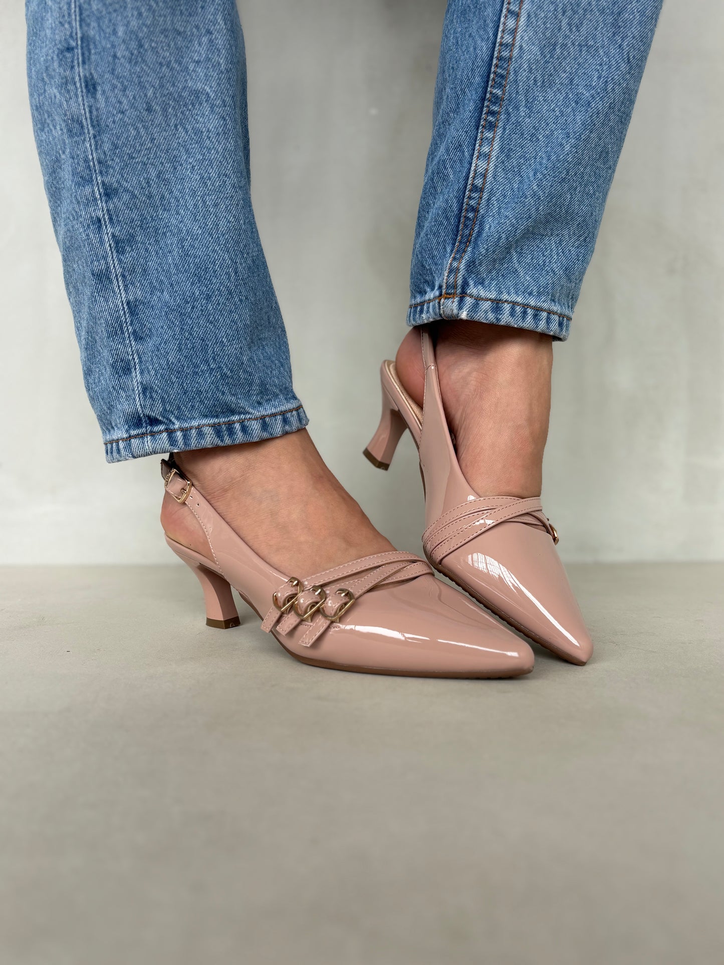 14060 - Zapatos Slingback Rosados con Tacón Medio y Doble Hebilla