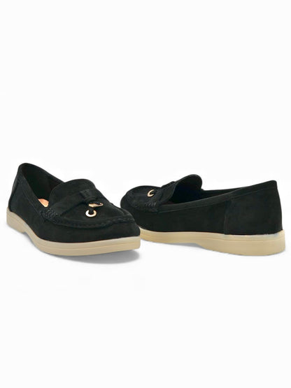 14447 – Mocasines Negros en Gamuza con Detalle Dorado