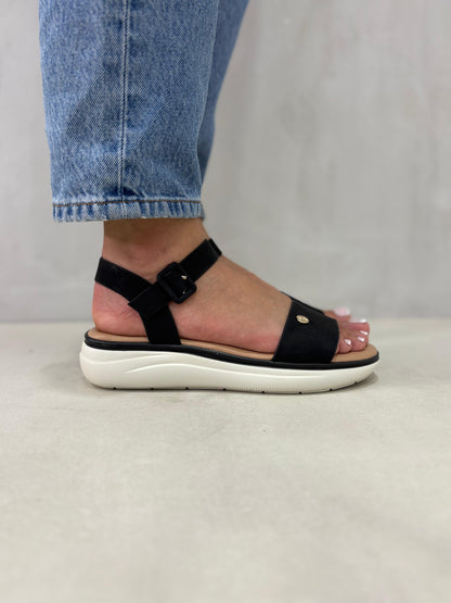 14368 – Sandalias Negras con Plataforma Ergonómica y Hebilla Ajustable