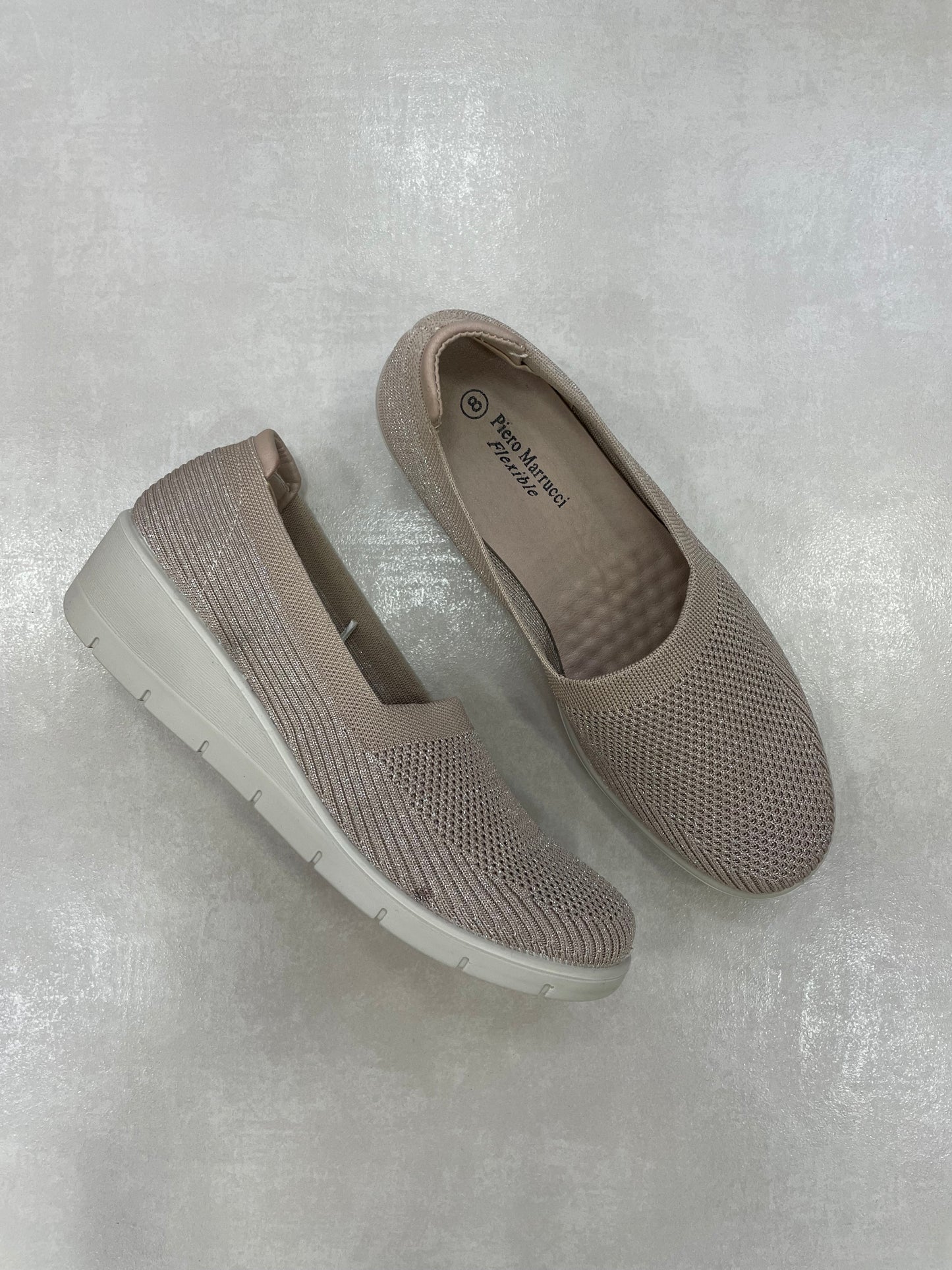 14083 – Zapatos Livianos Rosados con Plataforma Suave