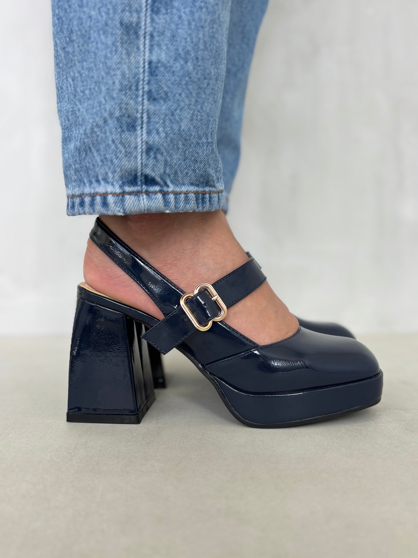 13762 - Zapato de Tacón Charolado Tipo Mary Jane