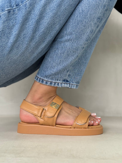 14047 - Sandalias con Velcro Ajustable