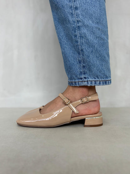14061 - Zapatos Slingback Nude en Charol con Tacón Bajo