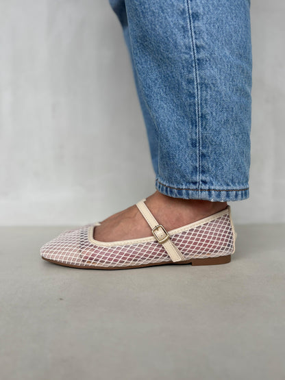 13765 - Bailarinas de Malla en Rosa con Punta Satinada