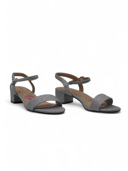 14248 – Sandalias plateadas con glitter y tacón bajo para dama