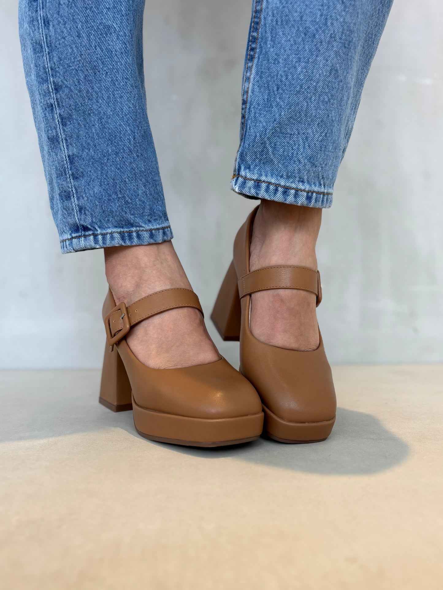 13764 - Zapato de Tacón Tipo Mary Jane