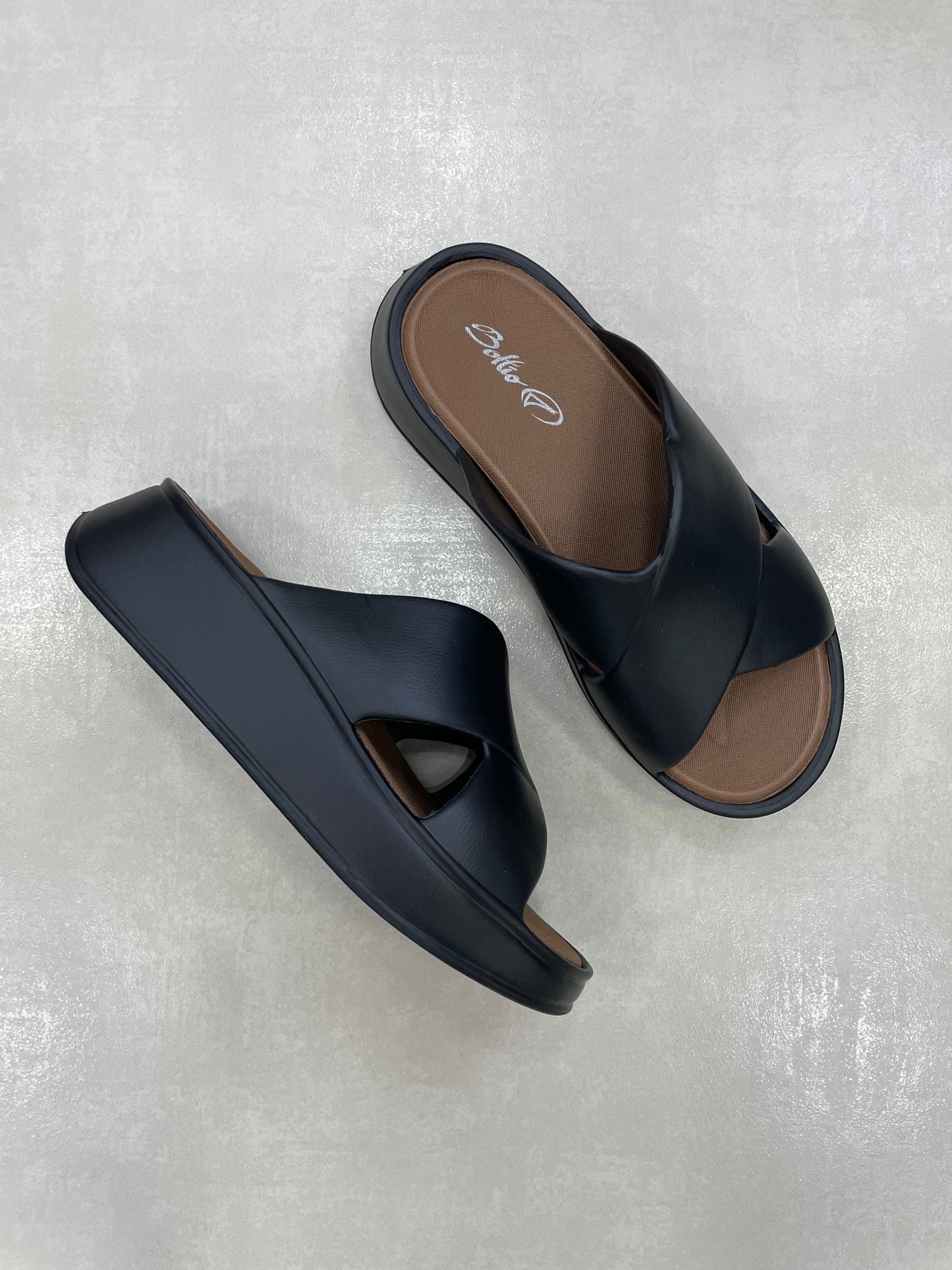 14378 – Sandalias Negras Tipo Slider para Dama