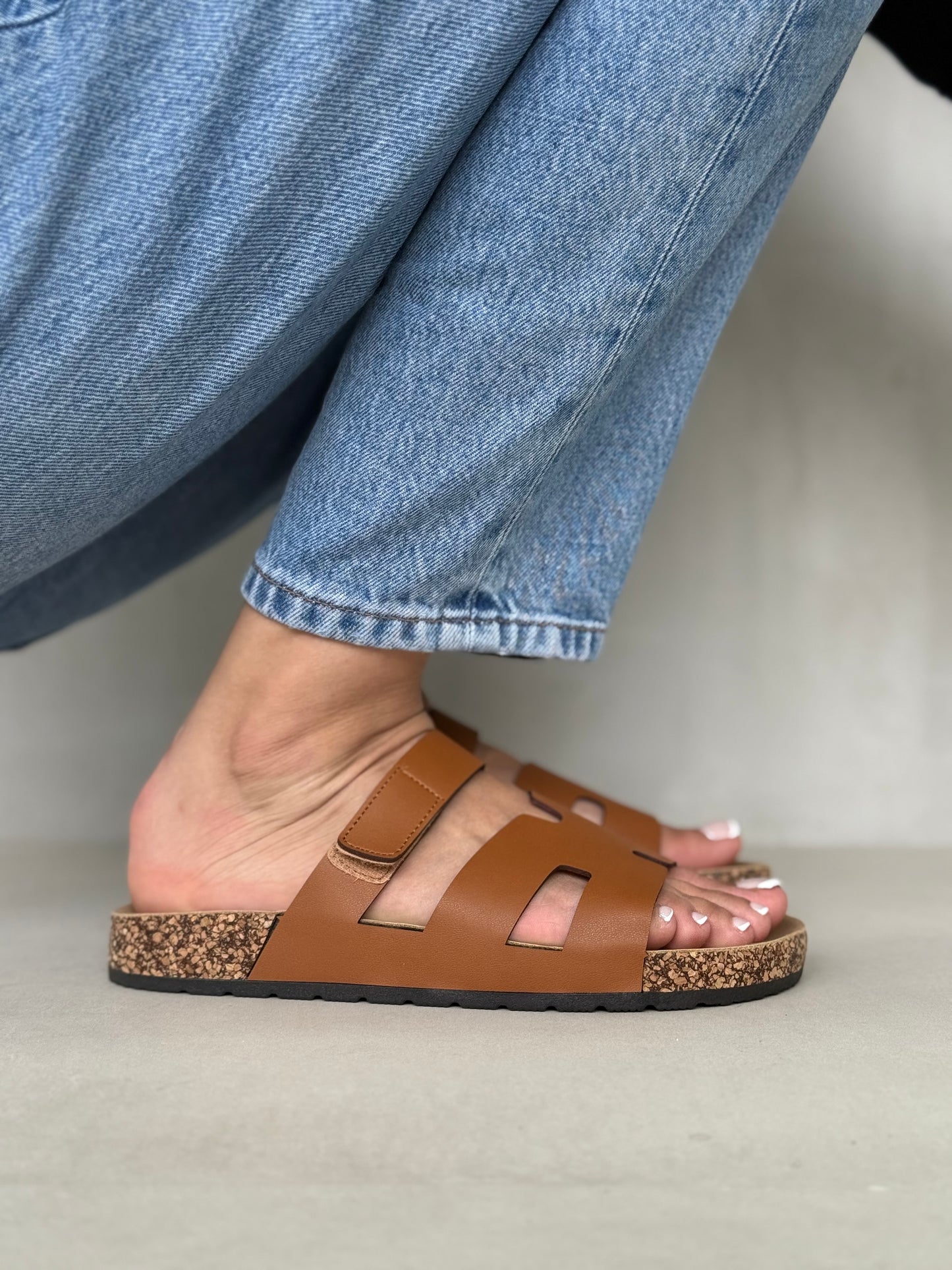 13990-Sandalias Planas de Mujer con Doble Hebilla