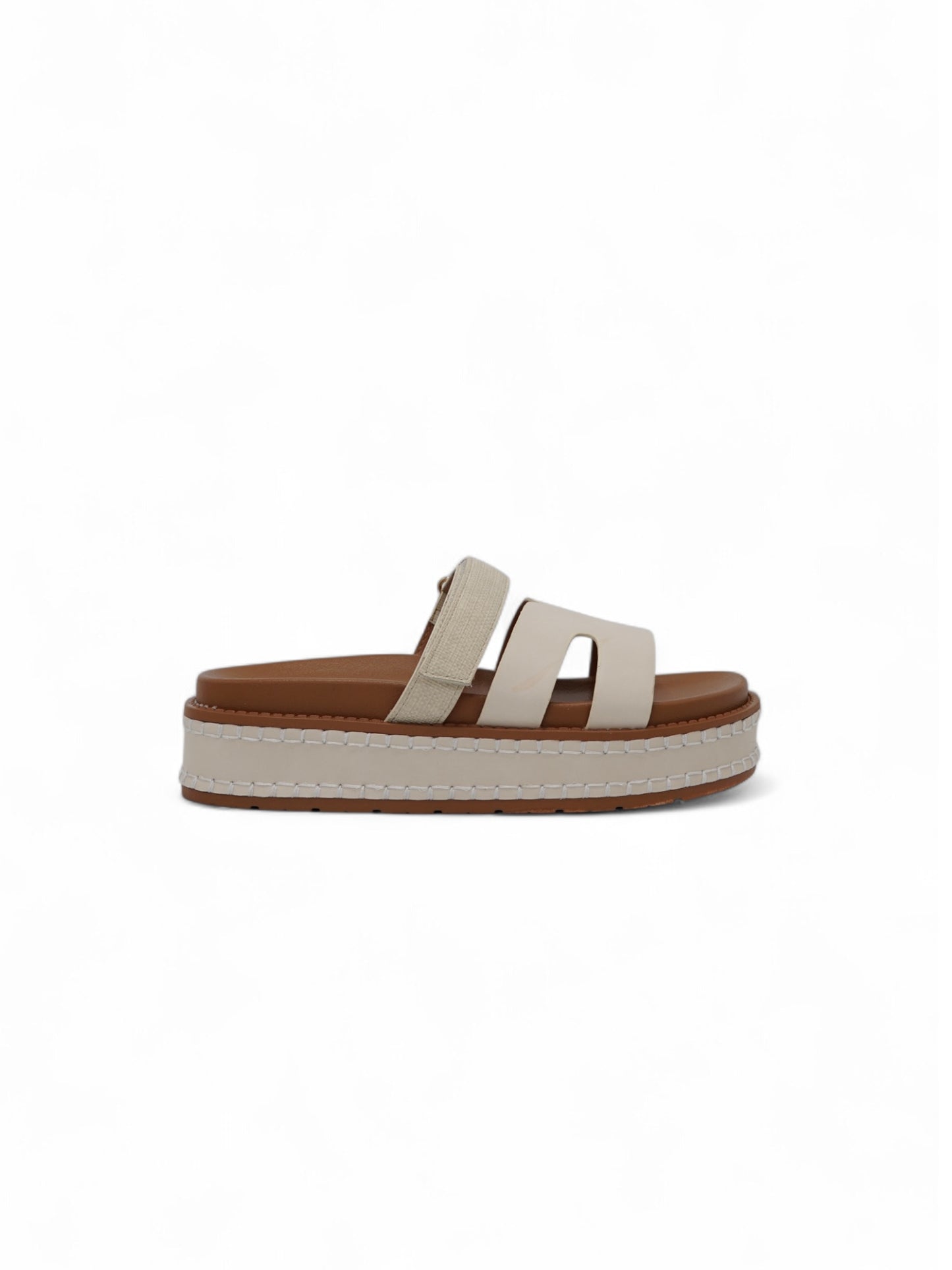 14346 – Sandalias Beige con Plataforma y Detalle Trenzado