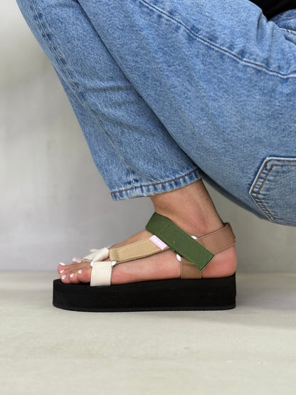 14053 - Sandalias Multicolor con Plataforma