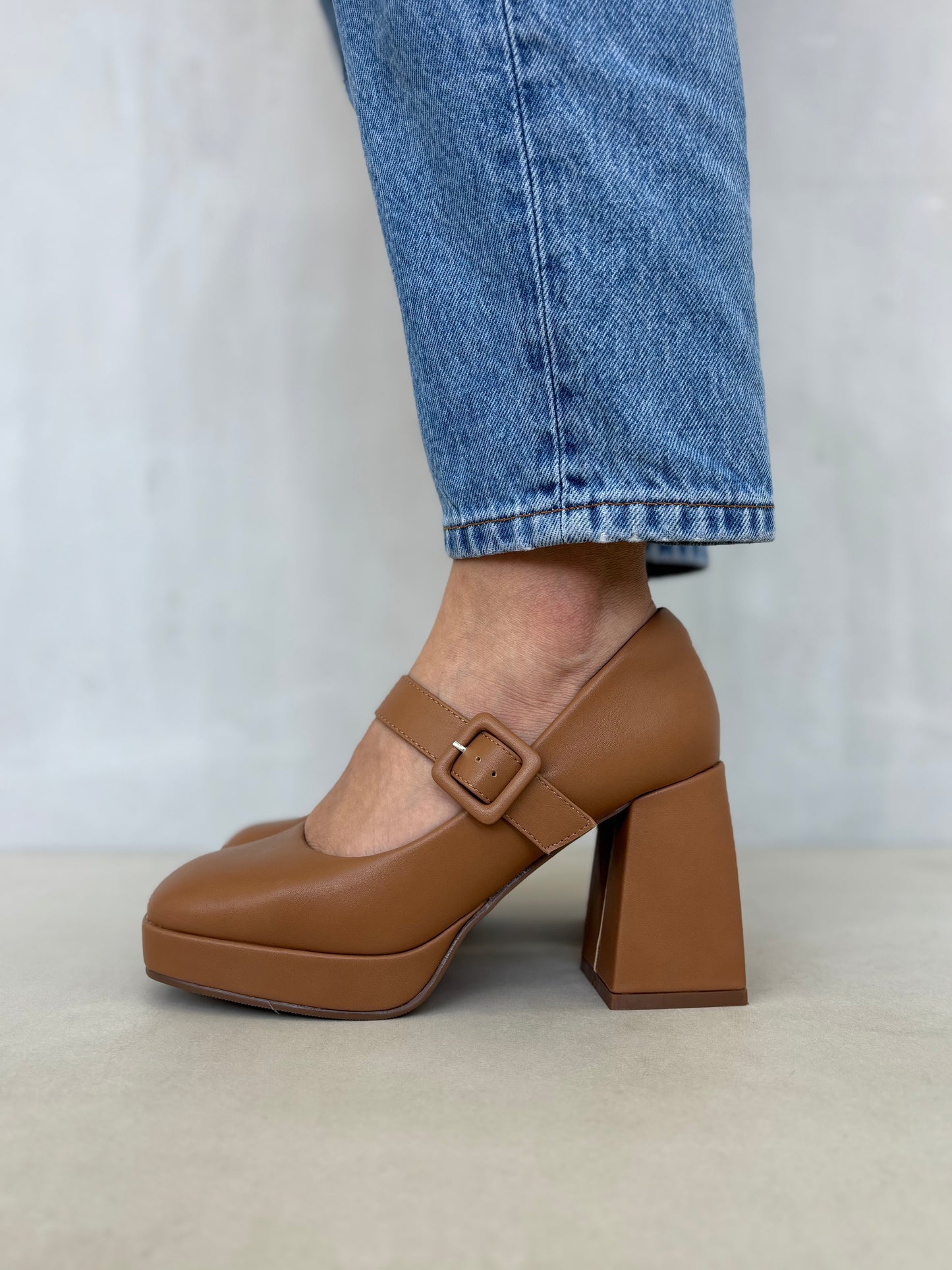 13764 - Zapato de Tacón Tipo Mary Jane