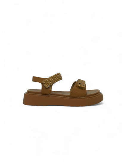14274 – Sandalias Camel con Plataforma y Detalles Brillantes