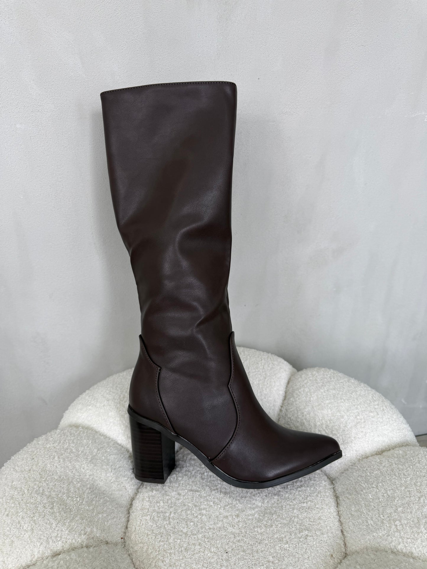 Botas 14976 café oscuro