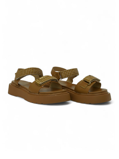 14274 – Sandalias Camel con Plataforma y Detalles Brillantes